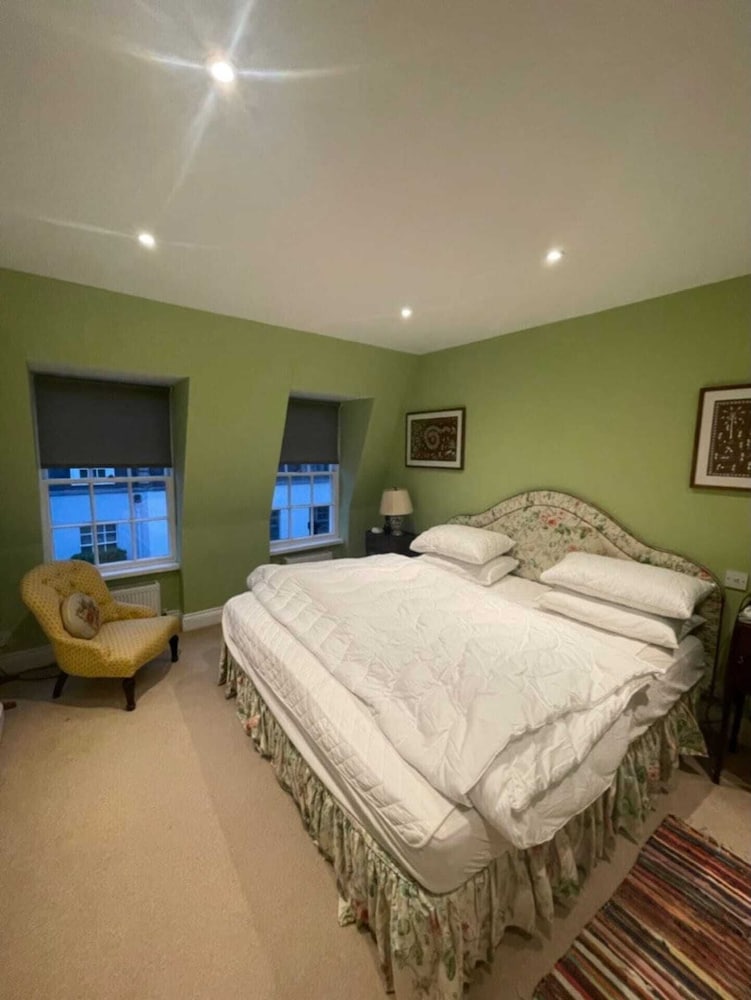 Фото Expansive 4bd Home- 15 min From Buckingham Palace!