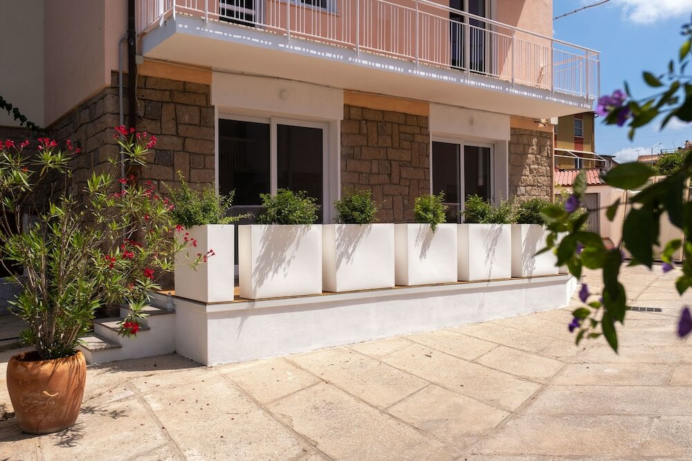 Фото Nautika Suites