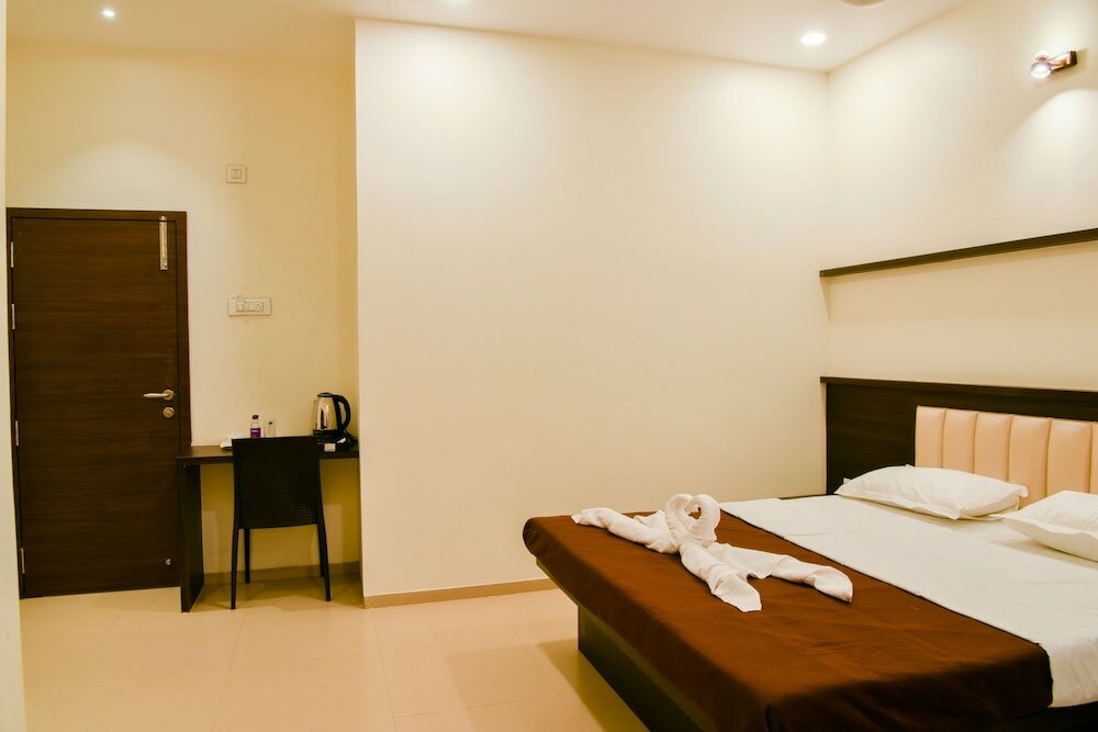 Фото Malvan's Aishwarya Hotel