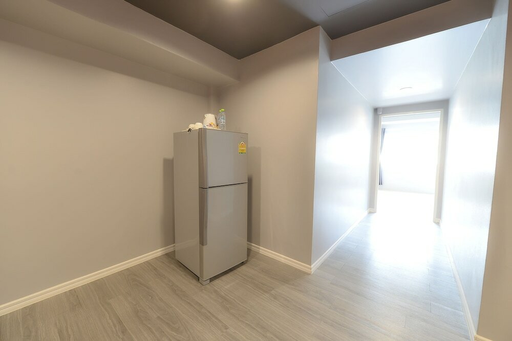 Фото Livit70's hotel & hostel