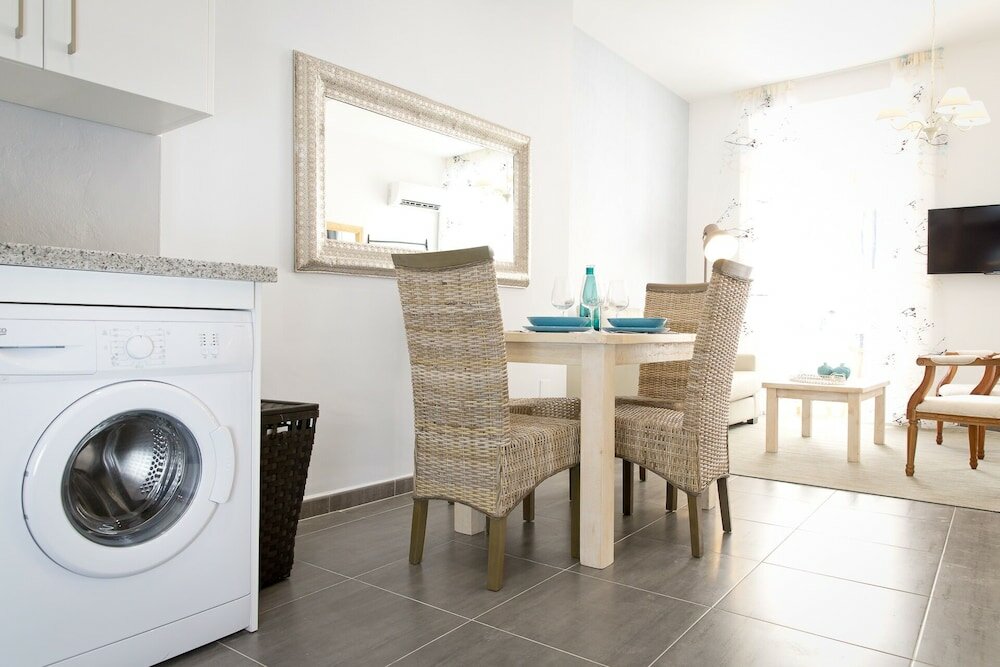 Фото Holidays2Malaga City Center Apartments