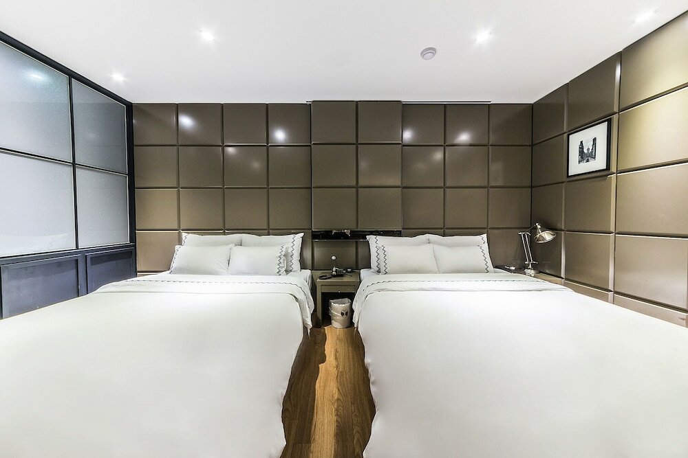 Фото Bucheon Renee