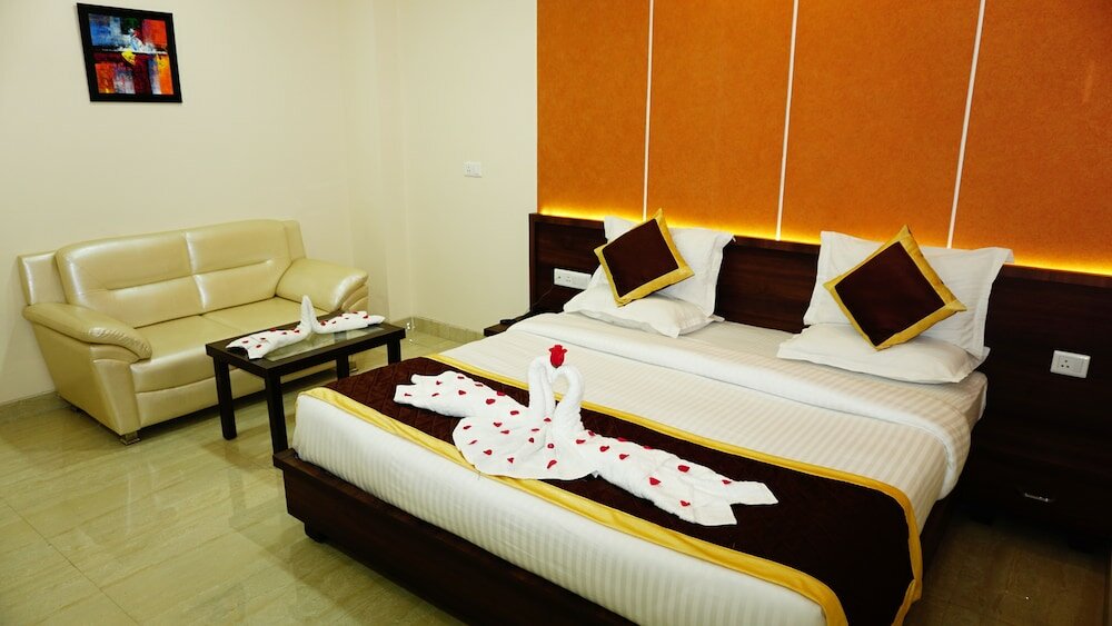 Фото Hotel Golden Laurel Inn