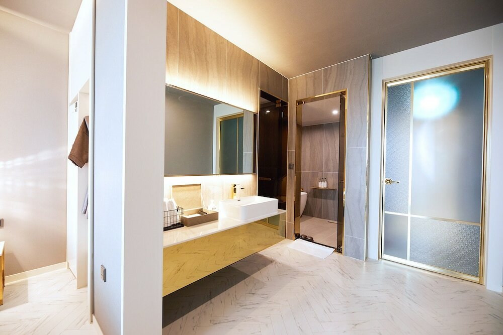 Фото Grand Bern Hotel