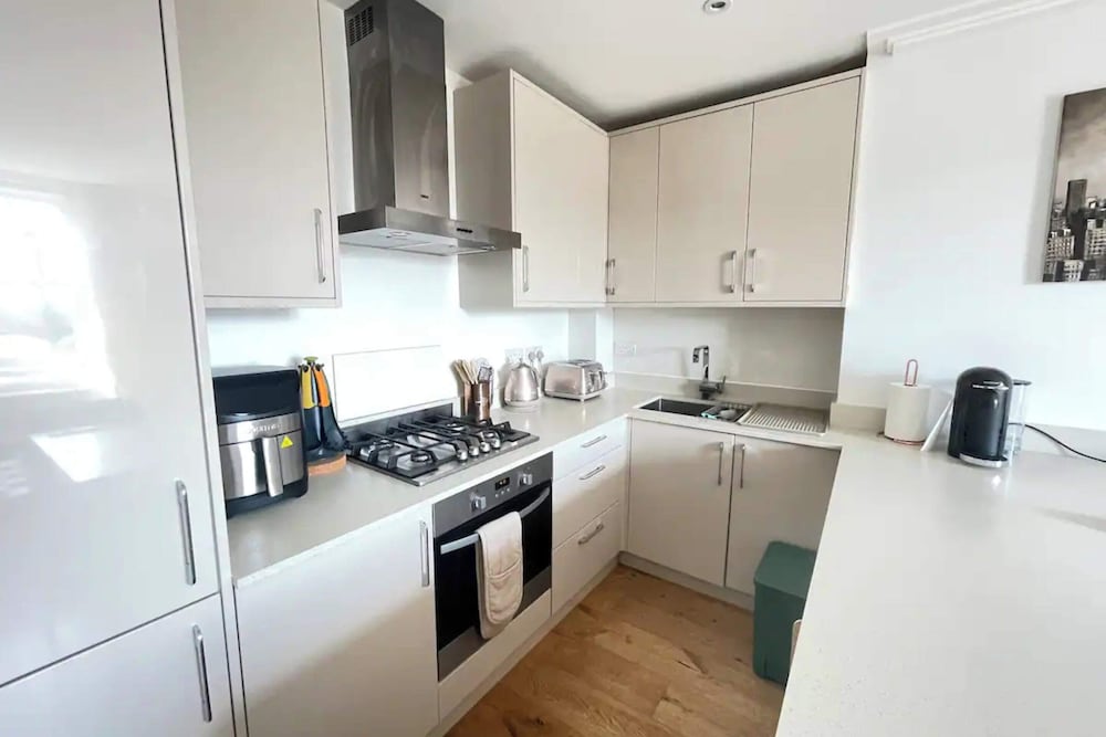 Фото Elegant & Relaxing 1bd Flat - Balham