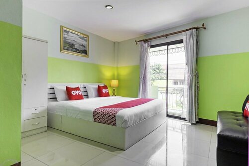 Гостиница Oyo 75314 Mountain Beach в Прачуапкхирикхане