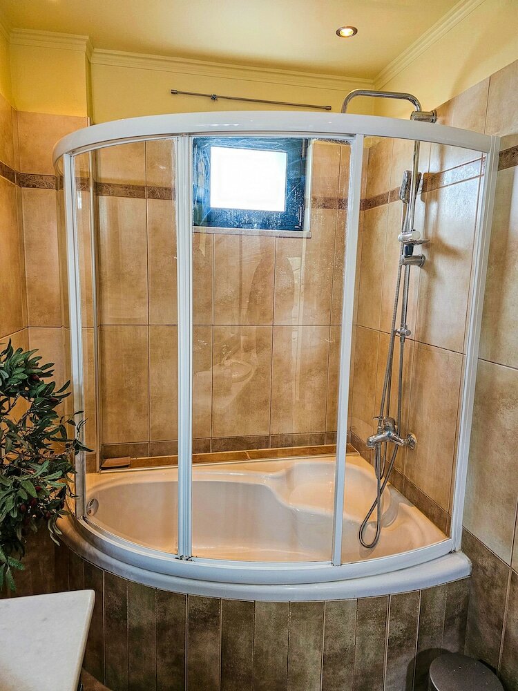 Фото Villa Aitheras - Mountain View & Garden