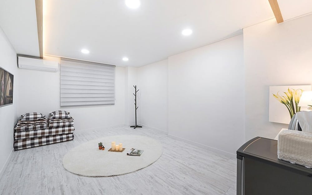 Фото Yeosu Badaya Guest House and Hostel