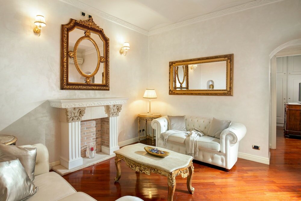 Фото Condotti Palace