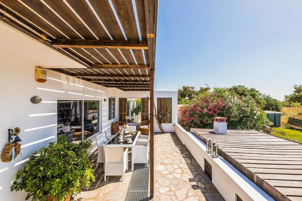 Фото Afantou Beach Villa