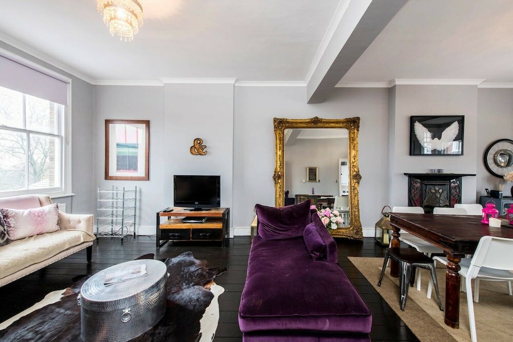 Фото Bright, Stylish 3bed Flat in West Hampstead