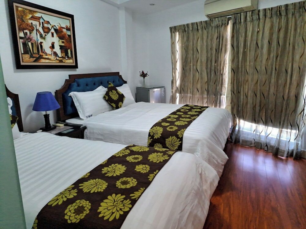 Фото South Gate Hotel