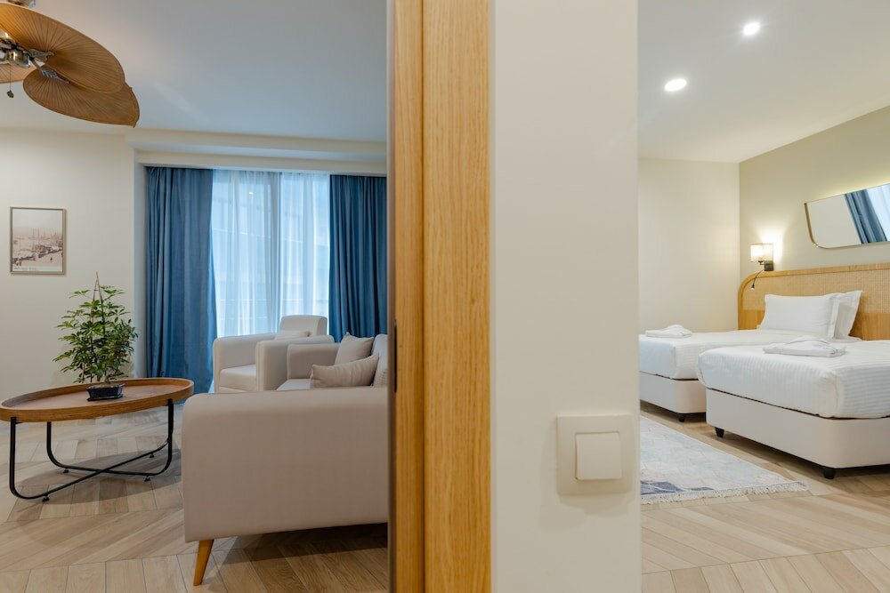 Фото MiraMar Luxury Residences