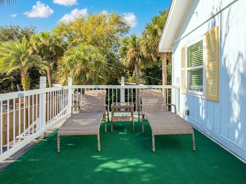 Фото Sisters in the Sand