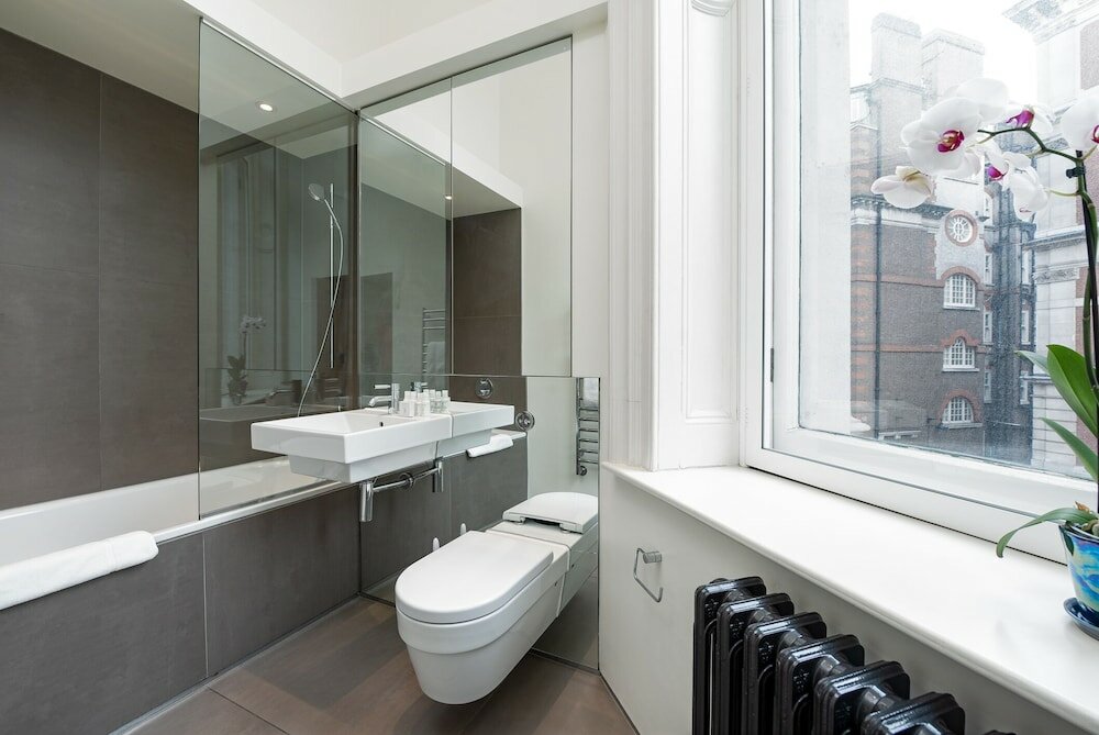 Фото Grosvenor Gardens by Capital