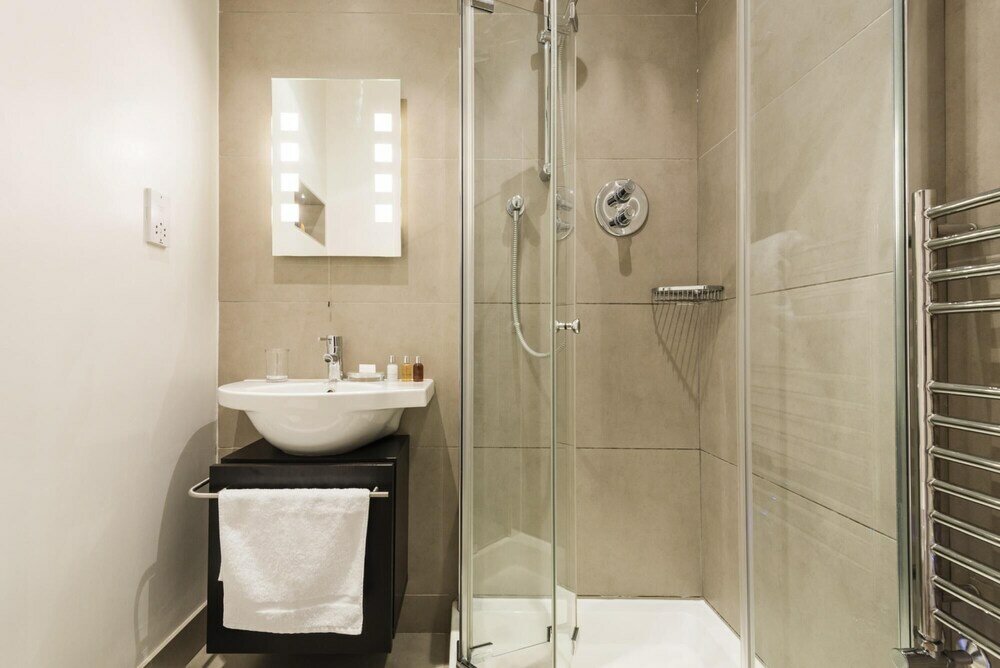 Фото Charming Victoria Home close to Buckingham Palace