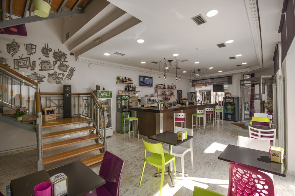 Фото Shiku Hostel