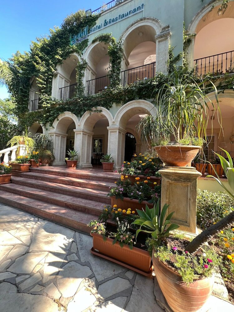 Фото отеля 1