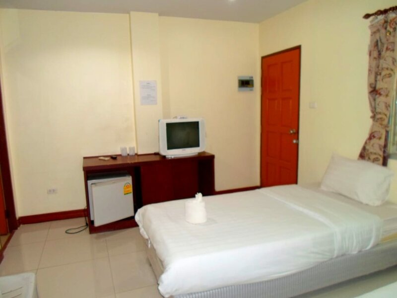 Гостиница S Vittayakorn Apartment в Сураттани