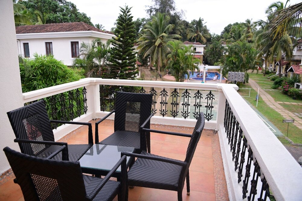 Фото White Square Nirvana, Parra