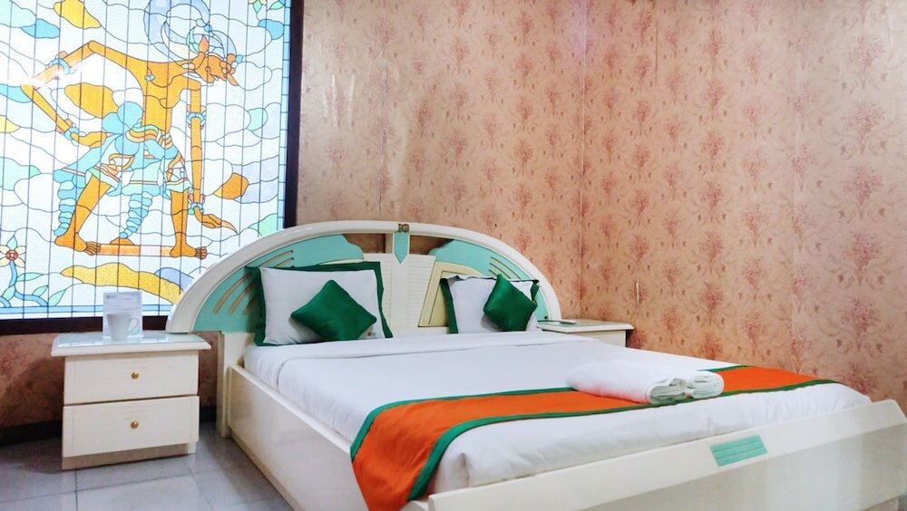 Фото Simply Homy Guest House Unit Bintaran