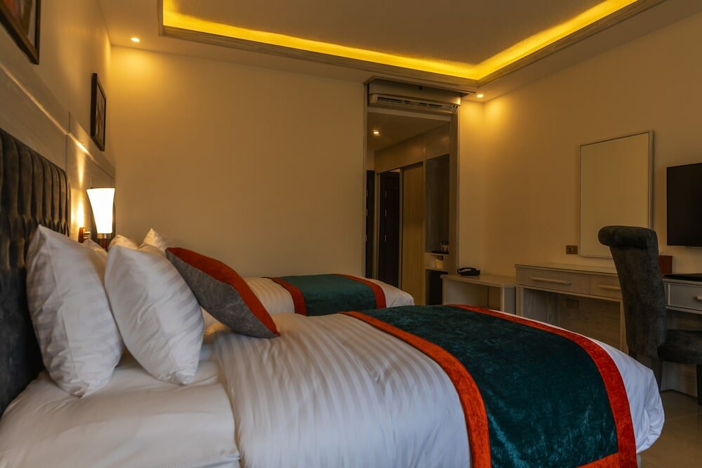 Фото Petra Canyon Hotel