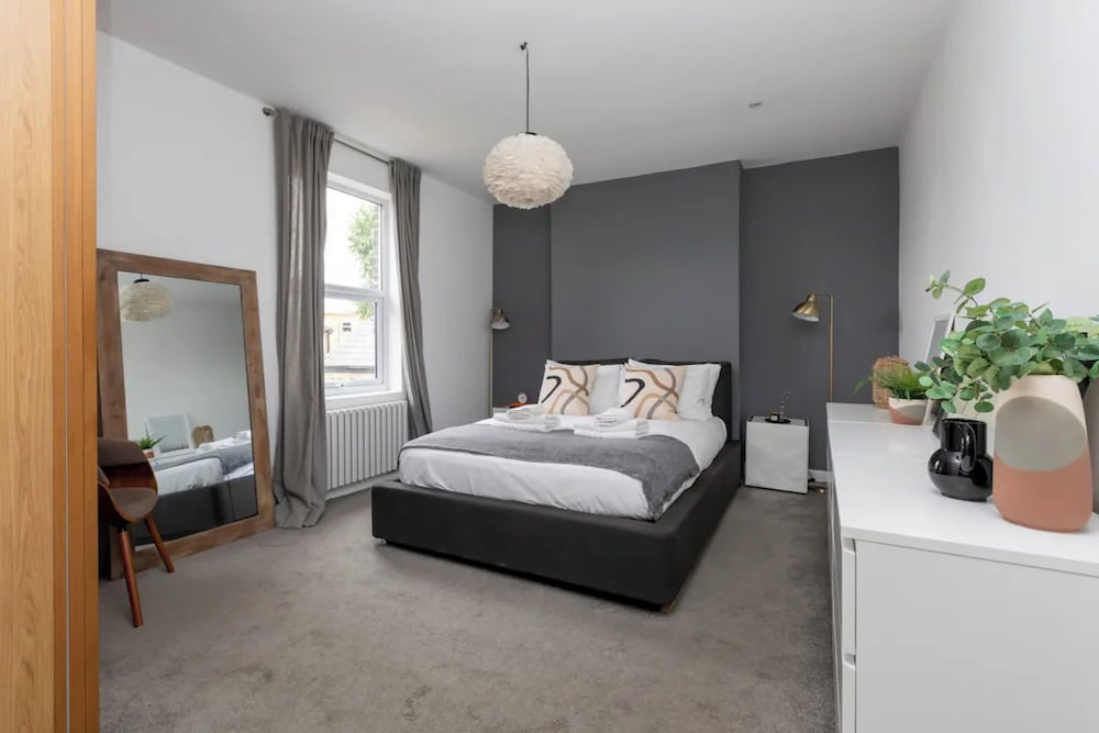Фото Bright & Stylish 2bd Flat - Brockley