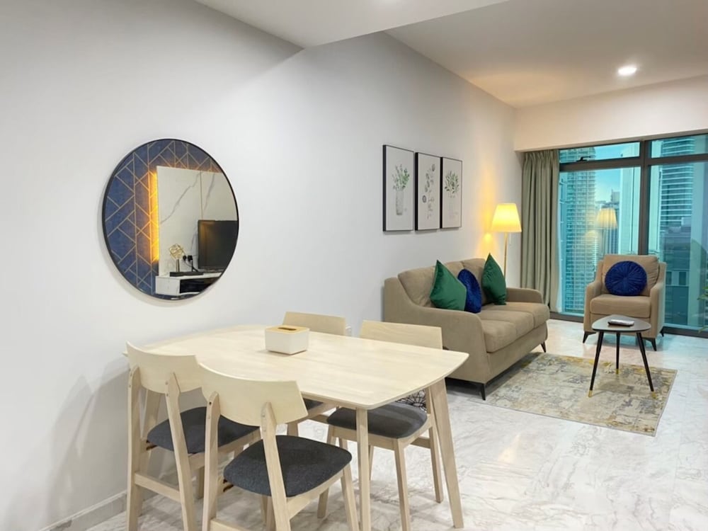 Фото Eaton Suites Klcc