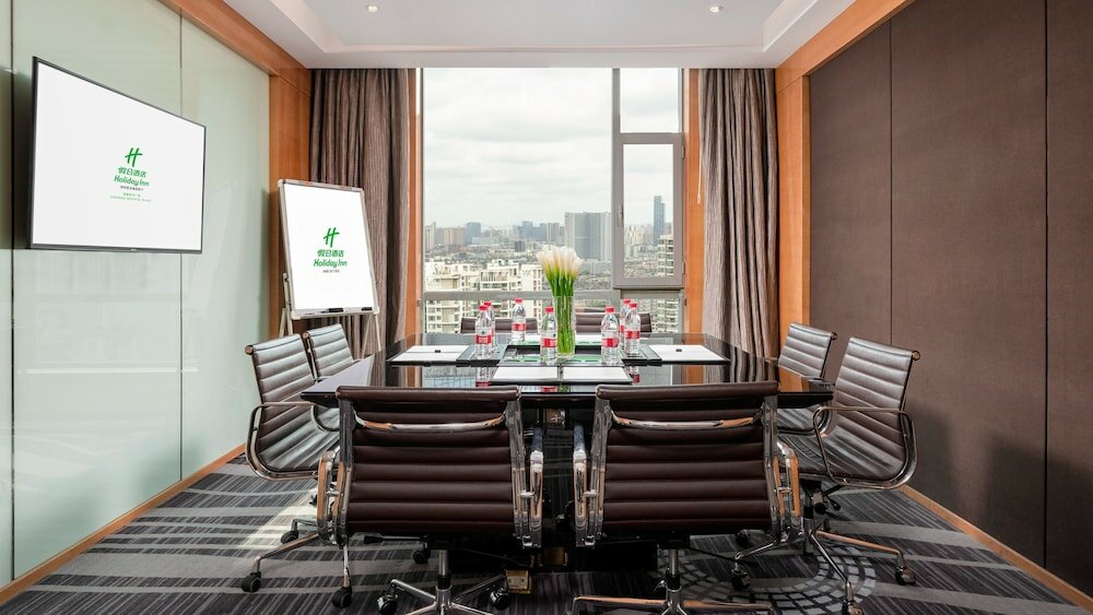 Фото Holiday Inn Chengdu Oriental Plaza