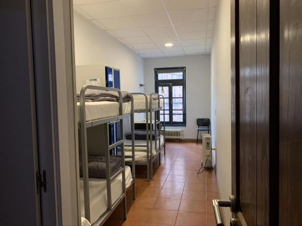Фото Albergue La Estación - Hostel