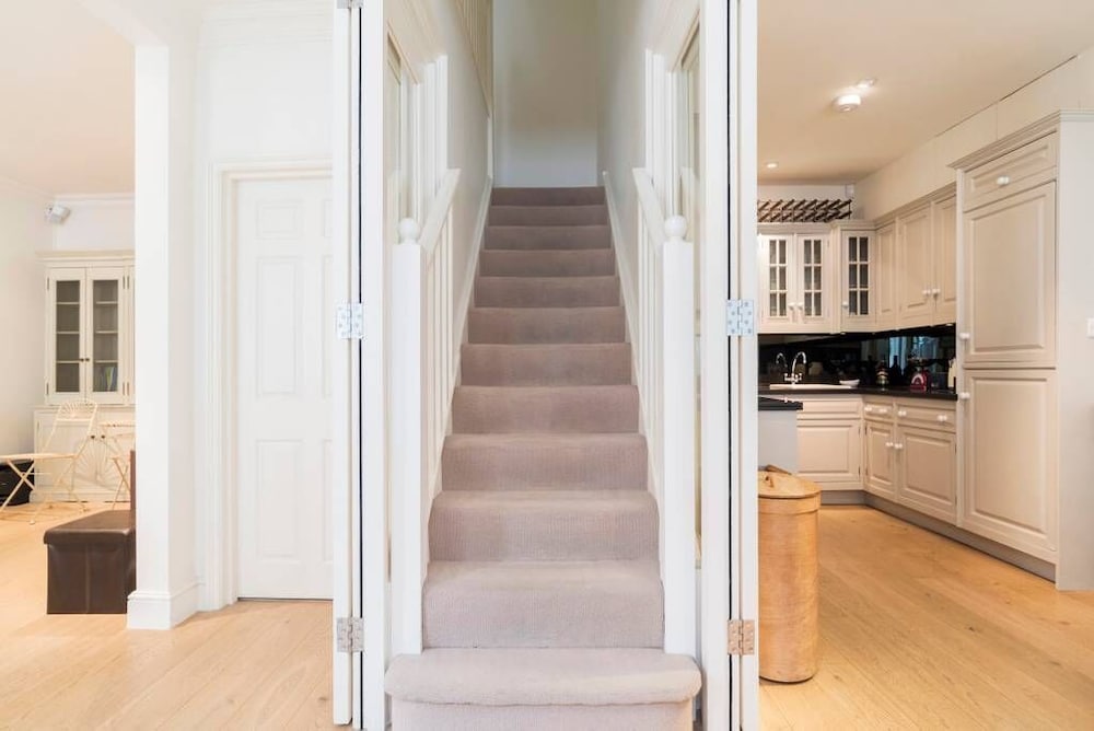 Фото Lovely 3 bedroom house South Kensington