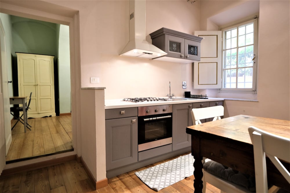 Фото Wine Apartments Florence Nebbiolo