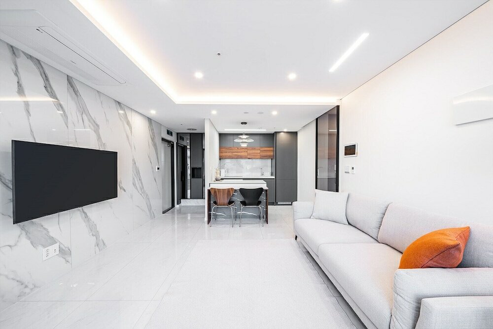 Фото Seocho Intoraon Hotel and Residence