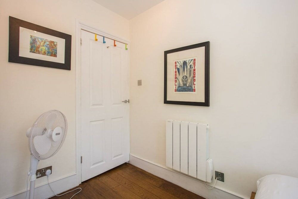 Фото Comfortable Central 1 Bedroom Flat