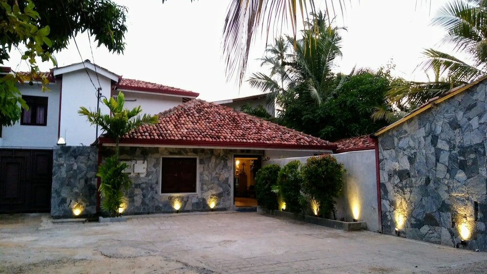 Фото Villa Tangalle Lagoon