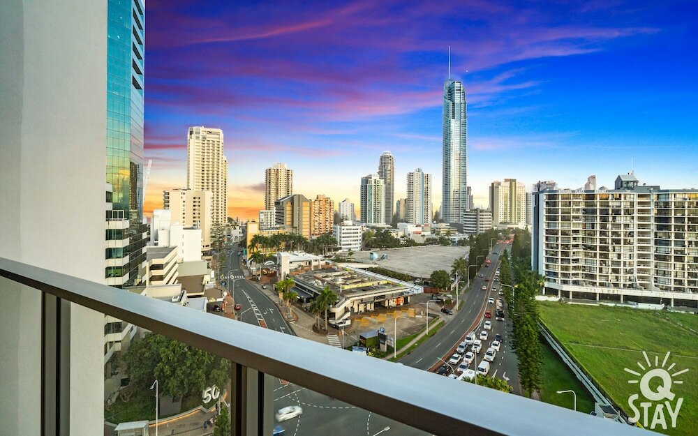 Фото Avalon Apartments - Q Stay