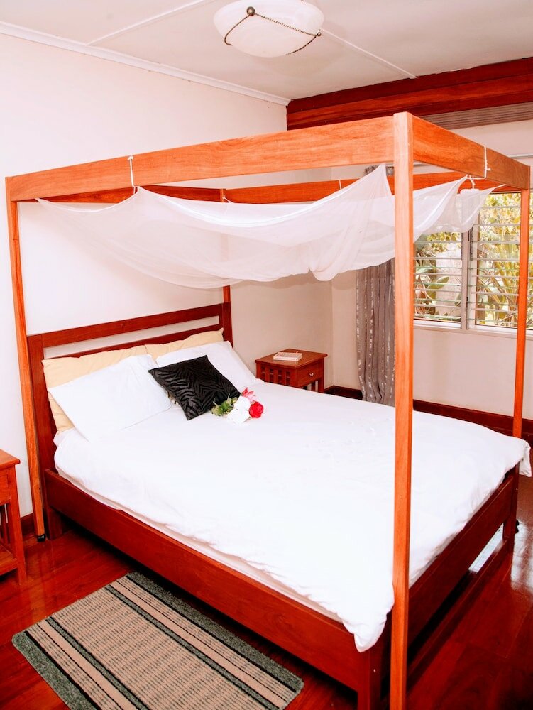 Фото Lush Gardens Apartment 1