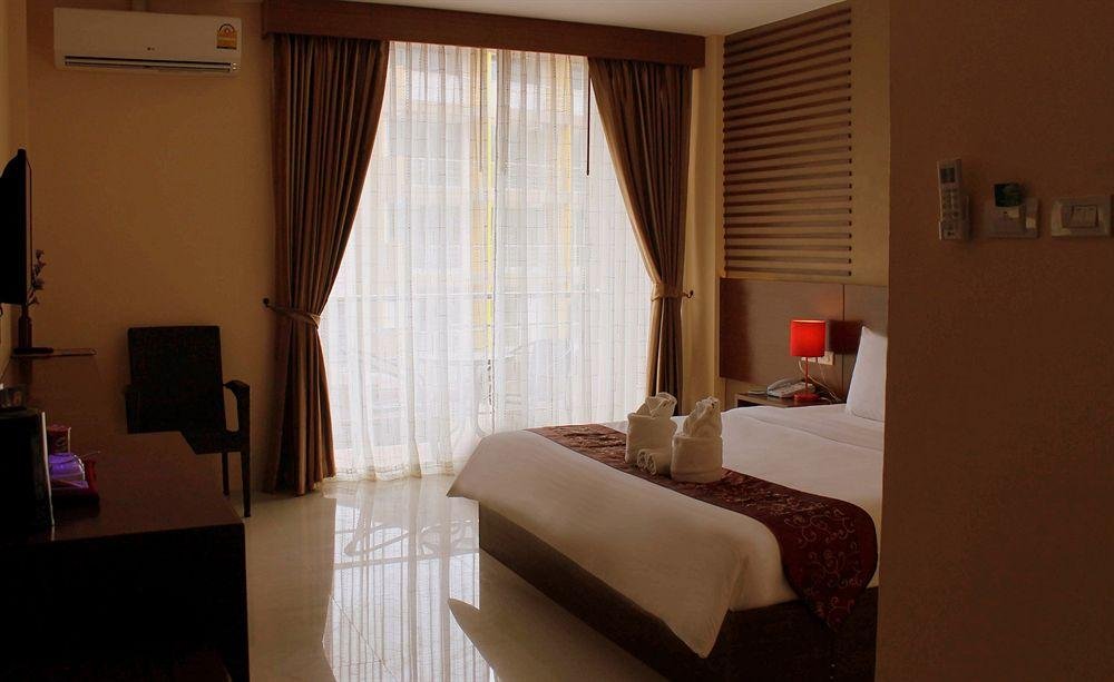 Фото отеля 1