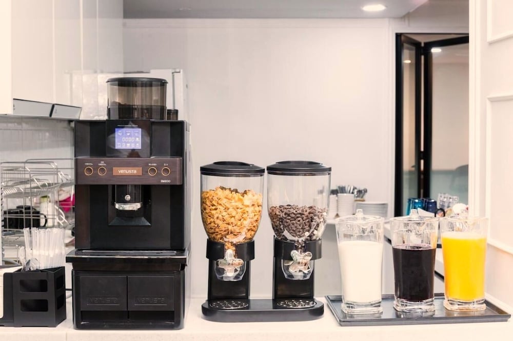 Фото Oyo Myeongdong 5 Lodge