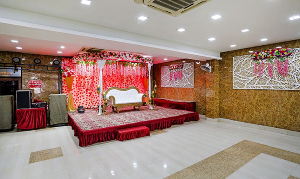 Фото Fabhotel Maharoopa