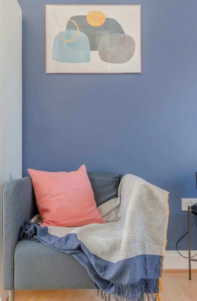 Фото Bright 2 Bedroom House in Kennington