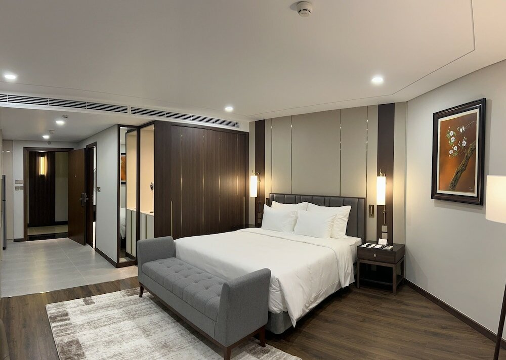 Фото Grand K Hotel Suites Hanoi