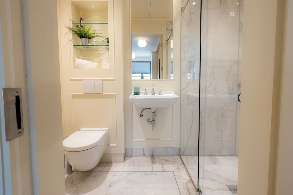 Фото Luxe Five Bedroom House near Chalk Farm