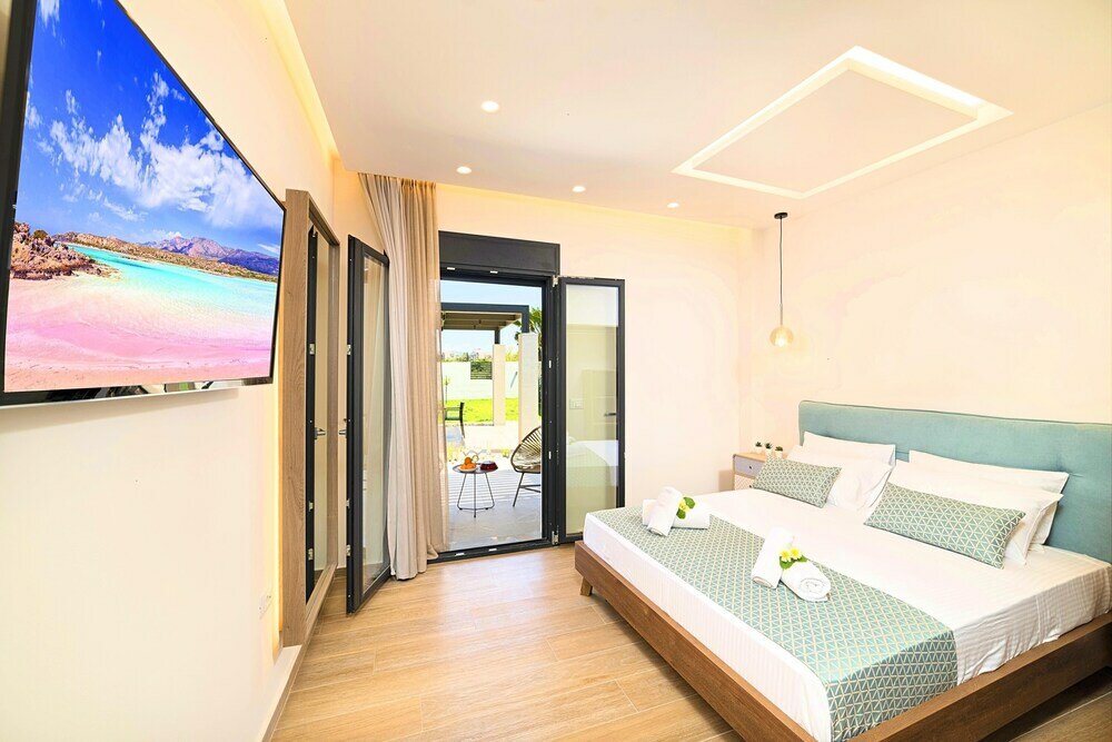 Фото Villa Solaris Heated Pool & Hot Tub