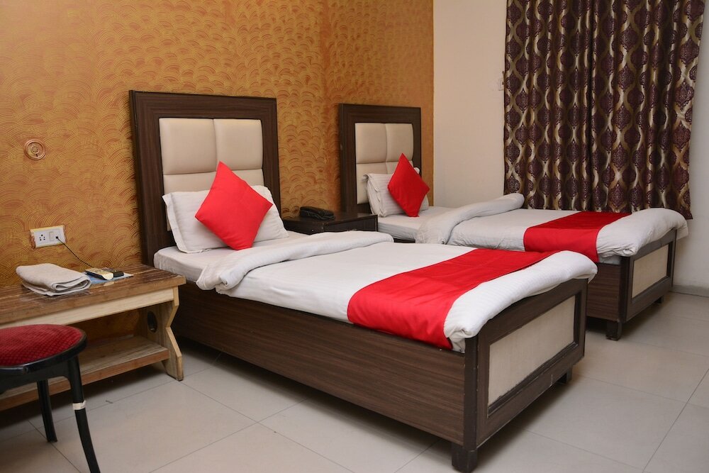 Фото Hotel Mayank Plaza near Igi Airport Terminal 3