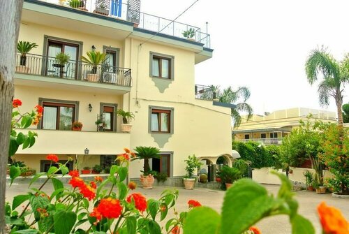 Гостиница Lepinedevistamare в Поццуоли