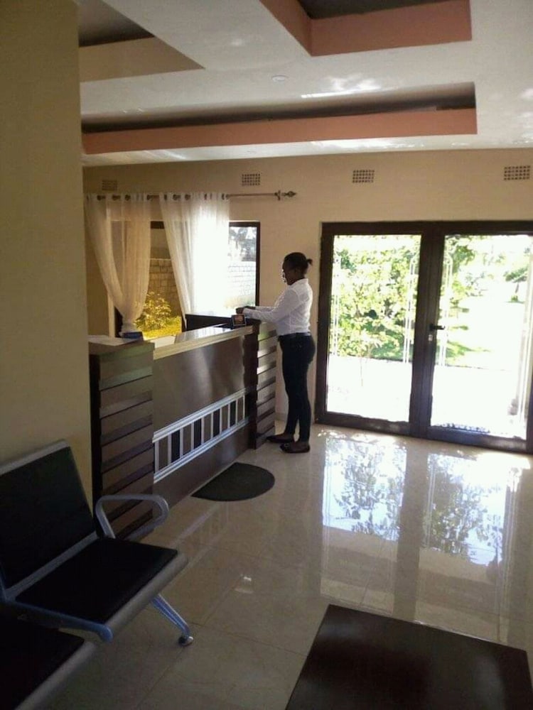 Фото Manjazi Hotels