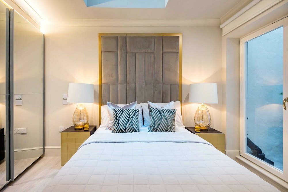 Фото Marble Arch Suite 2-hosted by Sweetstay