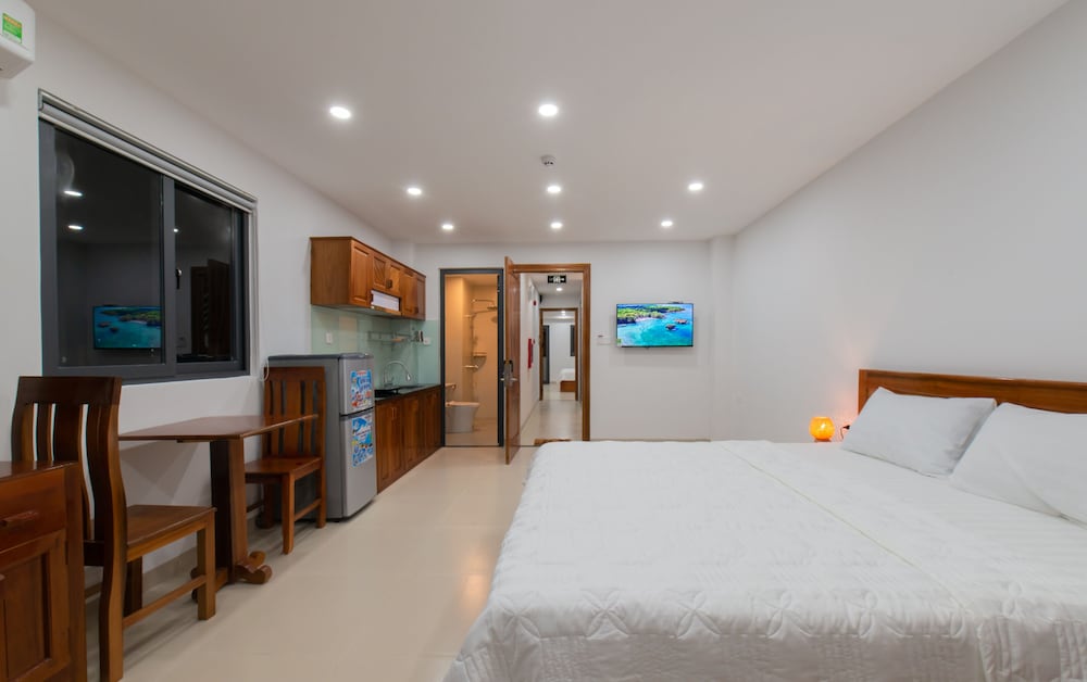 Фото Hoàn Châu Luxury Hotel & Apartment