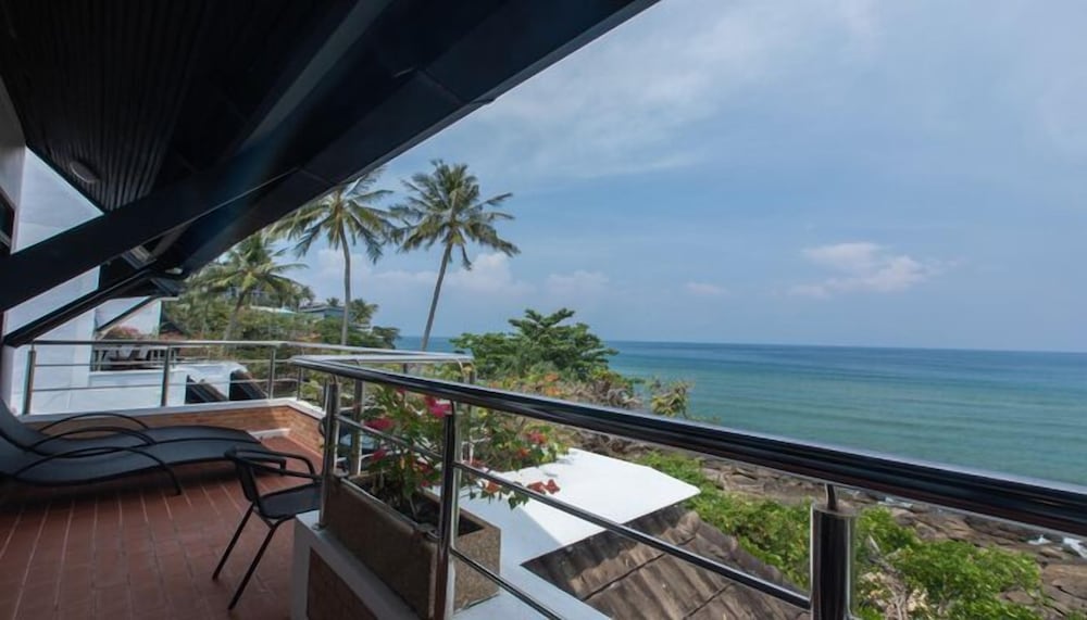 Фото Kamala Beach Estate by Resava Group